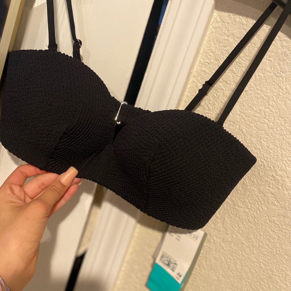 Black bikini top